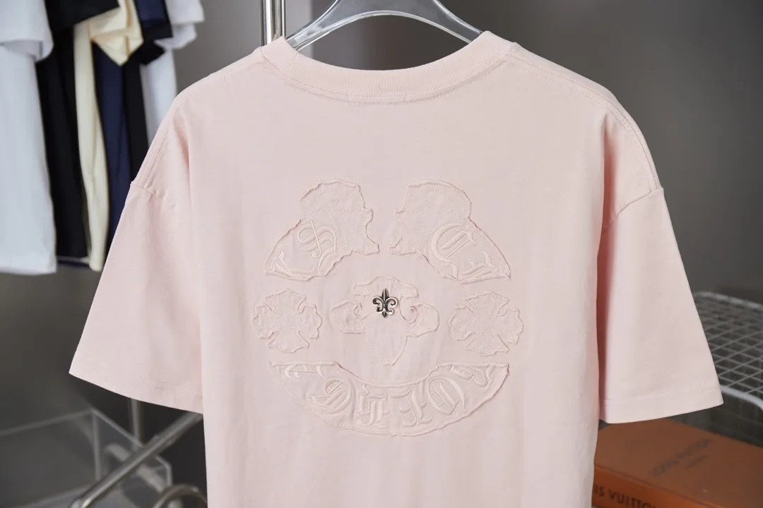 🅿️200 Ch*ome Hearte 25SS early spring new style, appliqué embroidered heart cross short sleeves, light luxury, essential item for daily commuting for men and women, correct version, welcome to compare, detailed features · 320g 100% pure cotton double yarn jersey fabric · Custom dyed in the same vat, special thickened 32 pieces double-strand 1X1 thread · Imported Tajima machine embroidery tatami embroidery ➕This cloth patch embroidery · Hand-stitched Croxin hardware · Double-needle cross-stitching process · Original main mark, washed tag, branded moisture-proof paper packaging Color: black/white/pink Size: S/M/L/XL